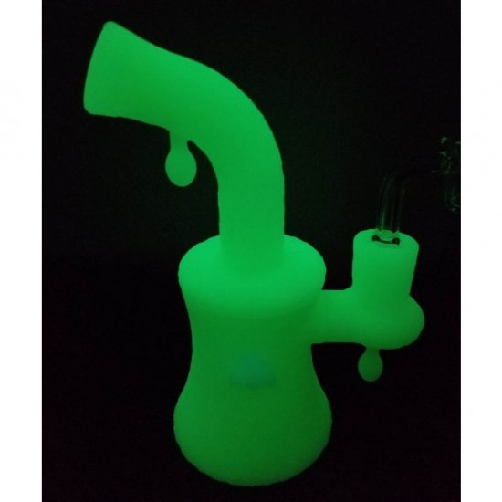 8\" Silicone Glow In The Dark Dab Rig by Stratus Includes 14mm Banger - Green New