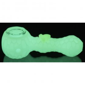 Stratus - 4" Silicone Glow in The Dark Hand Pipe With Honey Comb Design New